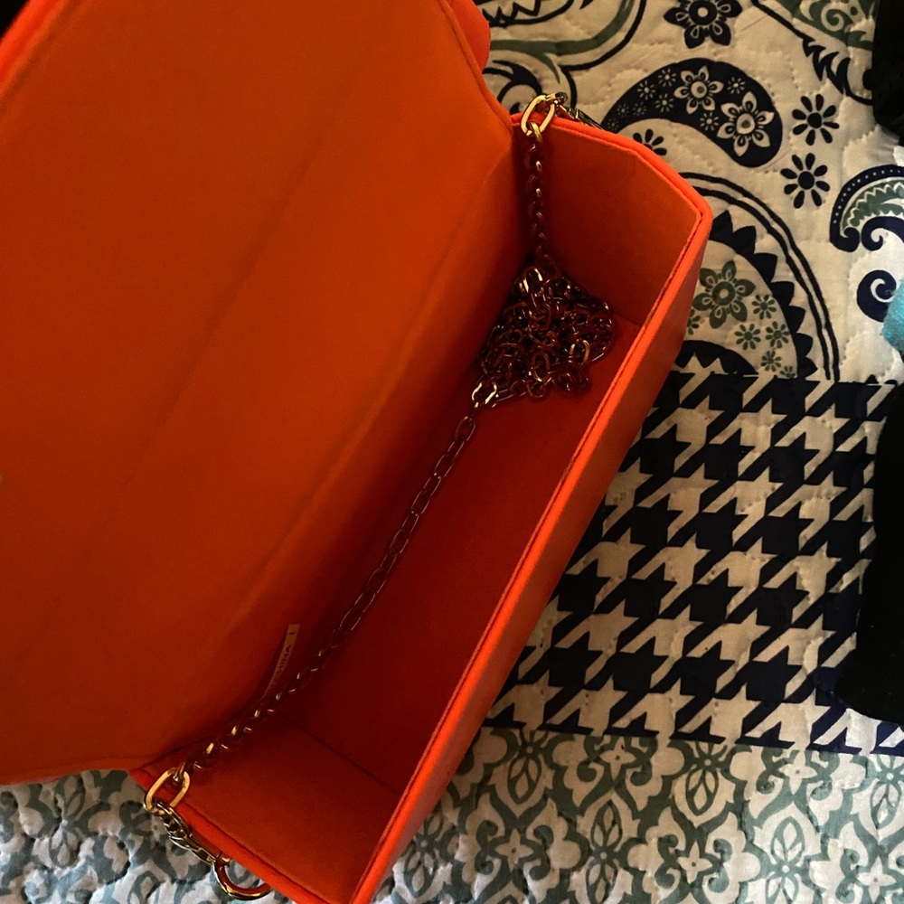 Small orange bag - Picture 3 of 3